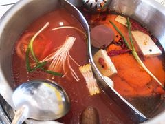 番茄牛油鸳鸯锅-龙奎老牛市井火锅