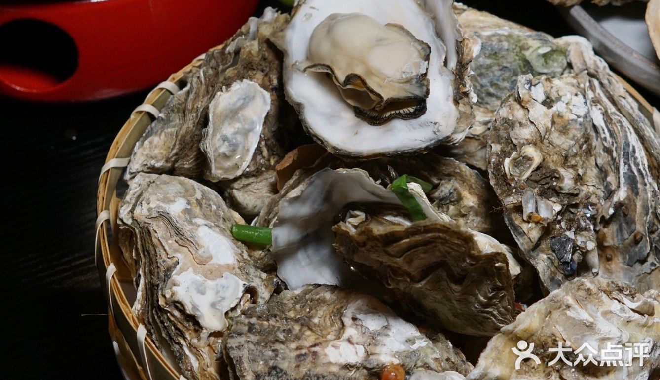 交子大道温馨小木屋海鲜Bistro，快乐团年地。