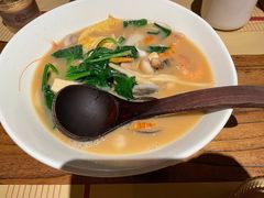 -荣家黄鱼面(南京西路店)