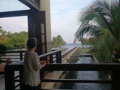 -亚龙湾喜来登·美景台大堂吧