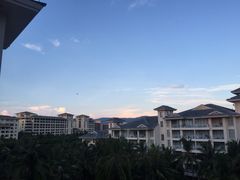 三亚亚龙湾华宇度假酒店(原三亚华宇皇冠假日酒)-三亚亚龙湾雅高美爵酒店