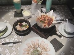 -穹六人间 people 6(岳阳路店)