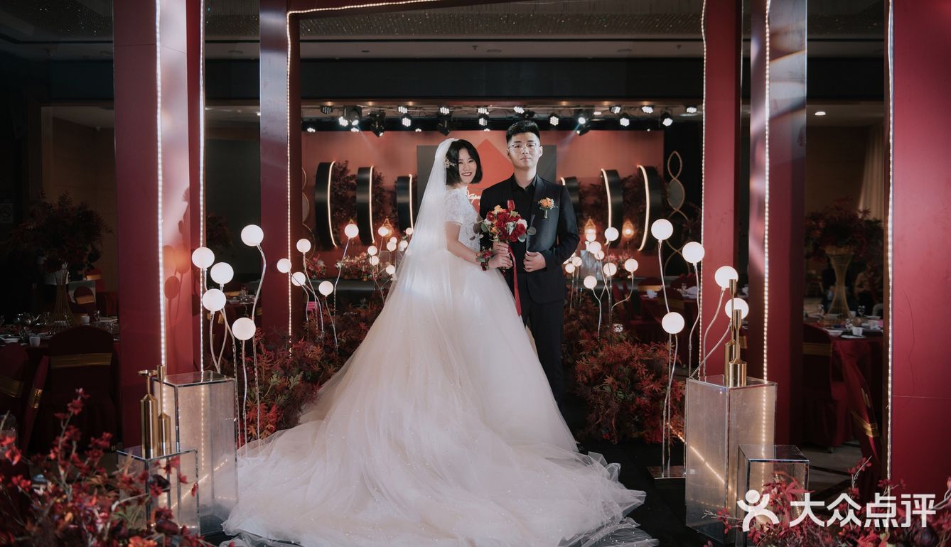 济南婚礼-红与黑的线条碰撞💥