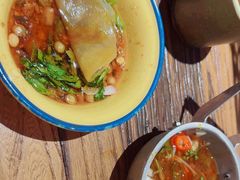 -钢管厂五区小郡肝串串香火锅(人民广场店)