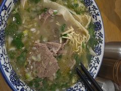 -八百里牛肉汤(盖饭·锅贴·万象城店)