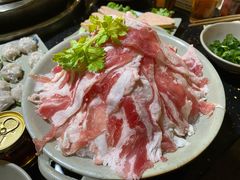 -茅草房·河畔园林火锅