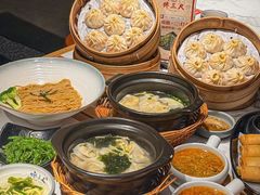 -馋三尺蟹粉小笼(人民广场店)