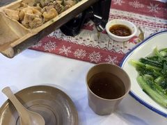 -刘姐啤酒鱼民族演艺餐厅(西街总店)