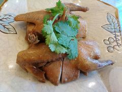 话梅乳鸽-沙龙酒家