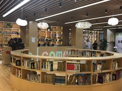 -漕河泾街道图书馆(漕河泾社区文化活动中心店)