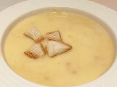 奶油蘑菇素汤-斗牛士牛排(南京东路店)