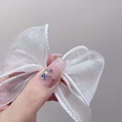 -花岐款式专研健康美甲沙龙