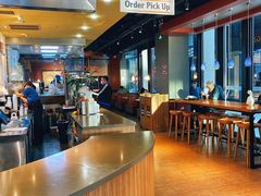 用餐区-The Habit Burger Grill 哈比特汉堡(复兴soho店)