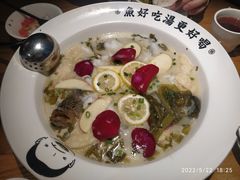 -江渔儿酸菜鱼(东二环泰禾店)