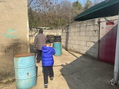 -东湖小天池真人CS彩弹野战基地