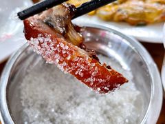 -黄记四更烤乳猪店