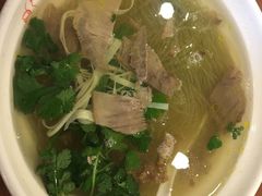 牛肉粉丝汤-小姜锅贴(凤凰街店)