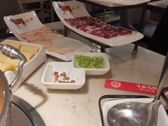 -左庭右院鲜牛肉火锅(浦江欢乐颂店)