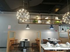 大堂-黄弟大排档·湖南菜·小龙虾·小海鲜(凯旋北路店)