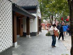-虹桥新天地