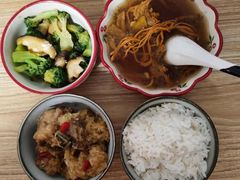 -爱的果实月嫂育婴师(世纪东方店)