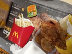 -麦当劳(展览路店)