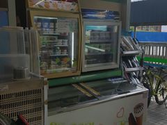 -全家便利店(长江南路站店)