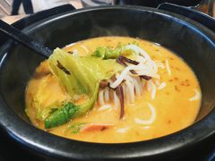 酸汤米线-金香缘米线(大润发店)