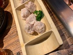 -老牌坊云南鱼豆花火锅(爱建店)