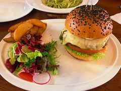 招牌牛肉汉堡-UPPER KITCHEN(延安路店)