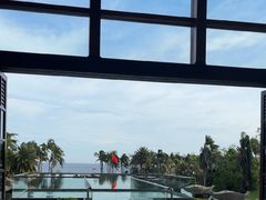 -亚龙湾喜来登·美景台大堂吧