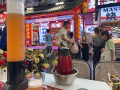 -刘姐啤酒鱼民族演艺餐厅(西街总店)