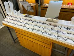 -优医视平价眼镜蔡司依视路折扣工厂店(十里堡店)