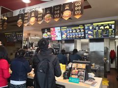 -麦当劳(展览路店)