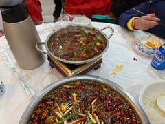 -乡土特色.冷锅鱼.牦牛肉汤锅