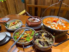 -老滇山寨•云南特色菜•地方菜•民族风情歌舞表演(金碧店)