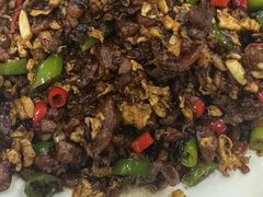 -湖南人家湘菜馆(镇江路店)