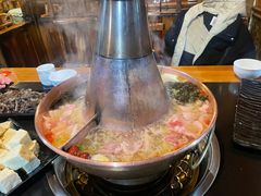 -果松木炭酸菜铜火锅·外婆参鸡汤