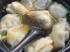 三鲜大馄饨-万寿斋(山阴路店)