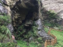 -燕子河大峡谷天坑仙境
