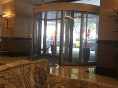 -深圳富苑皇冠假日套房酒店