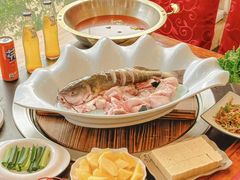 -老刘生态大鱼坊铁锅炖鱼(赛马场店)