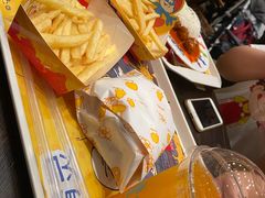 餐饮设施-蓝精灵乐园·世茂精灵之城主题乐园