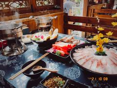 -丽江庭院·云南野生菌·海鲜火锅(鼓楼四合院店)
