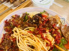 -歹歹的加个面过油肉拌面