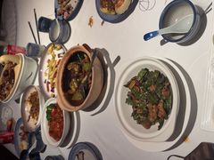 -八府香鸭·啫啫煲(华山路店)