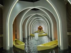 -涨巢·潮玩水疗局