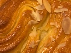 -昆明冠生园·蛋糕·面包(朗悦湾店)