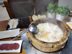 -鱼遇木桶斑鱼火锅(塔湾店)