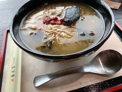 麻油乌骨鸡面线-春水堂人文茶馆(松烟文创店)